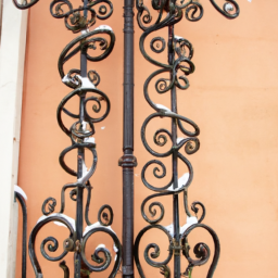 Sécurisez vos escaliers avec des garde-corps en ferronnerie artistique aux motifs élégants Capesterre-Belle-Eau